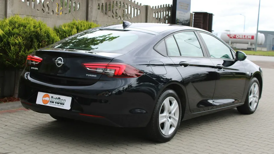 OPEL Insignia -