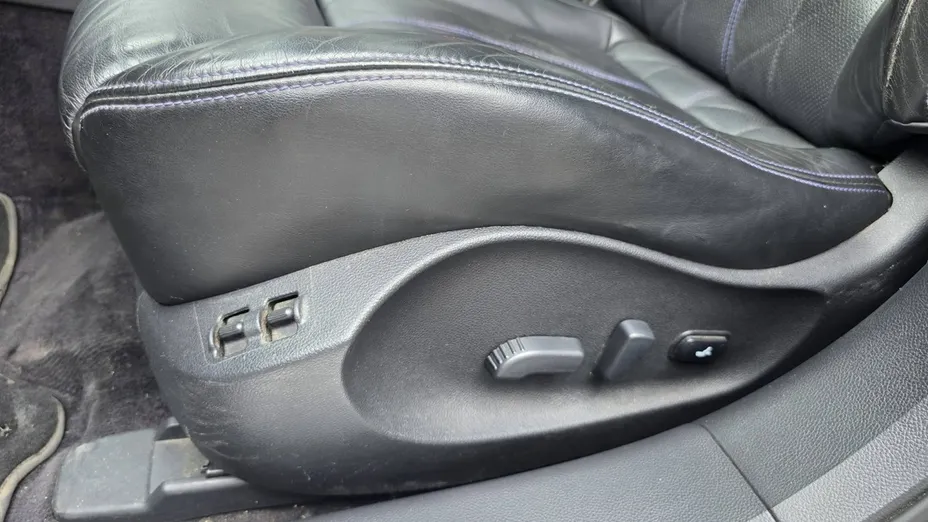 INFINITI QX70 -