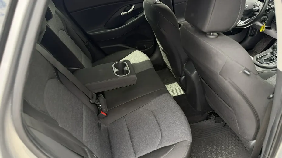 HYUNDAI i30 -