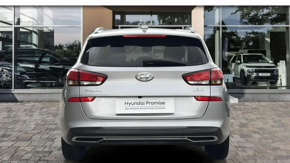 HYUNDAI i30 -
