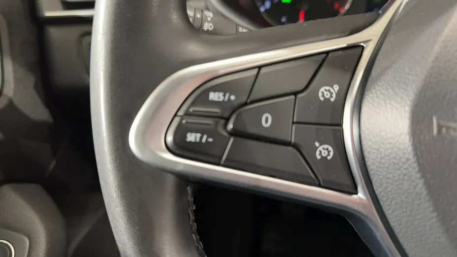 RENAULT Clio -