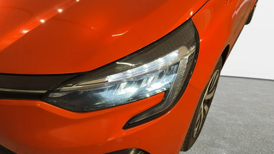 RENAULT Clio -