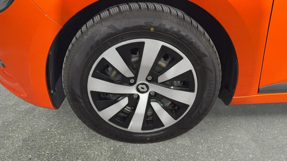 RENAULT Clio -