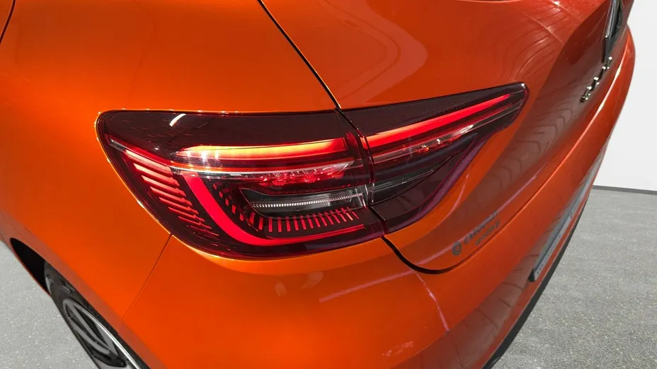 RENAULT Clio -