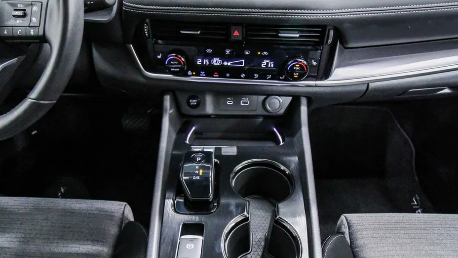 NISSAN X-Trail -