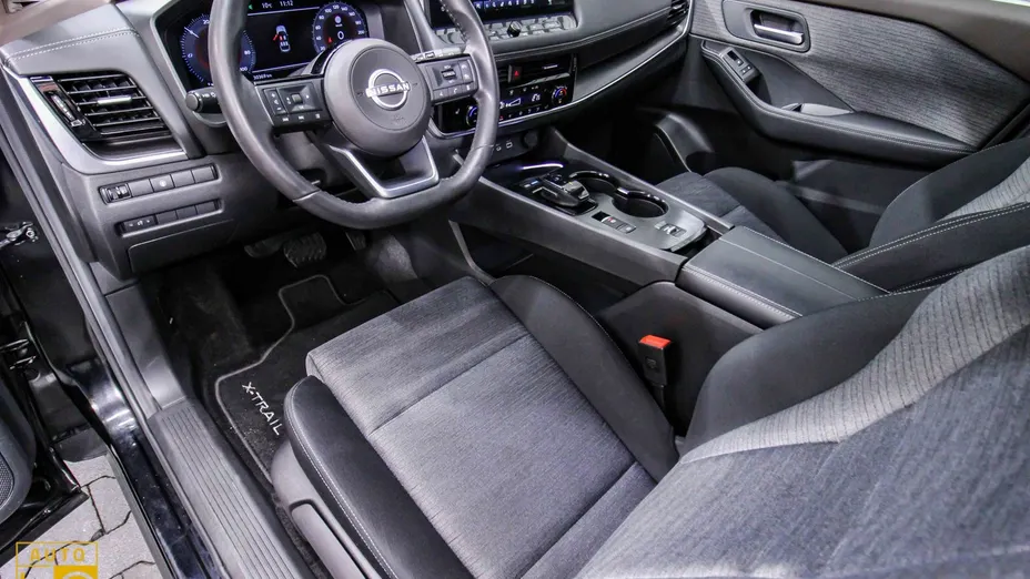 NISSAN X-Trail -