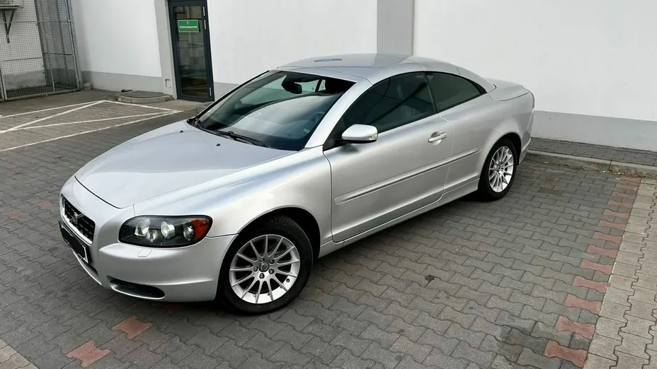 VOLVO C70 -