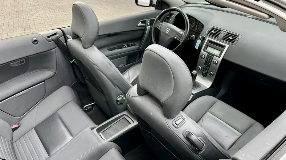 VOLVO C70 -