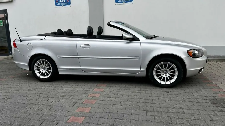 VOLVO C70 -