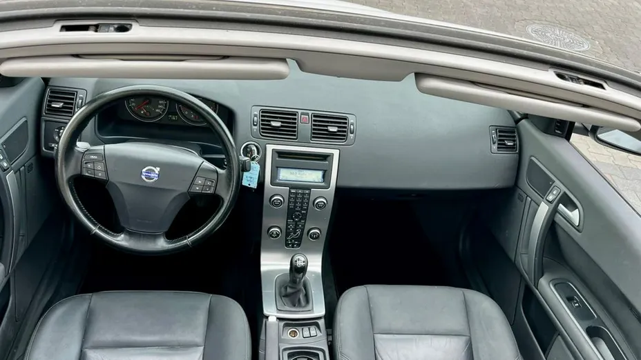 VOLVO C70 -