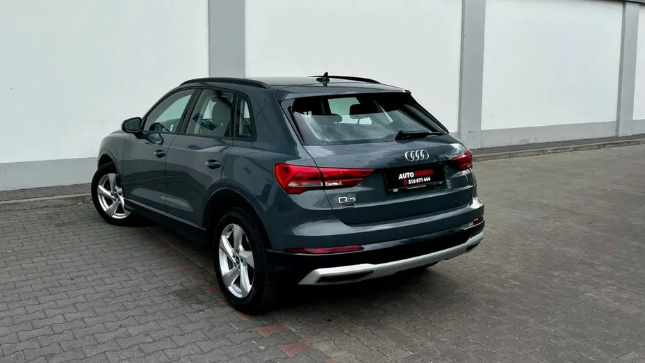 AUDI Q3 -