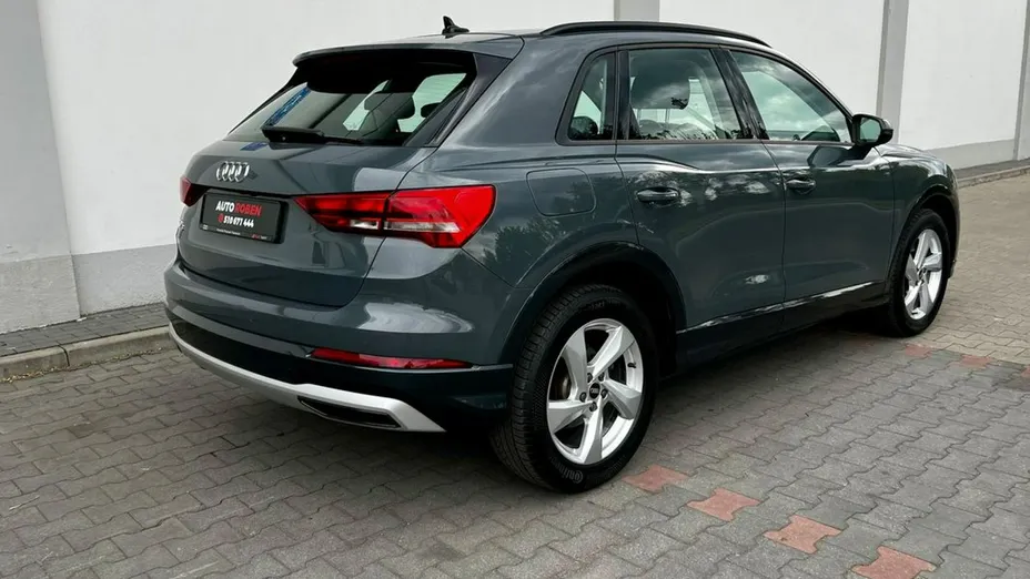 AUDI Q3 -