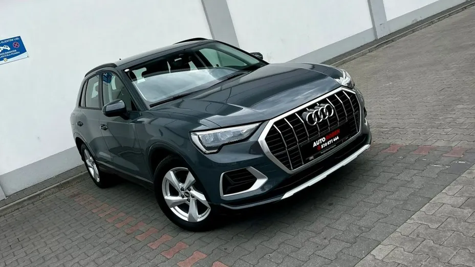 AUDI Q3 -