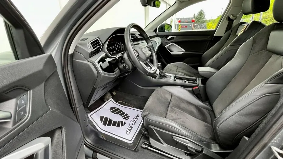 AUDI Q3 -