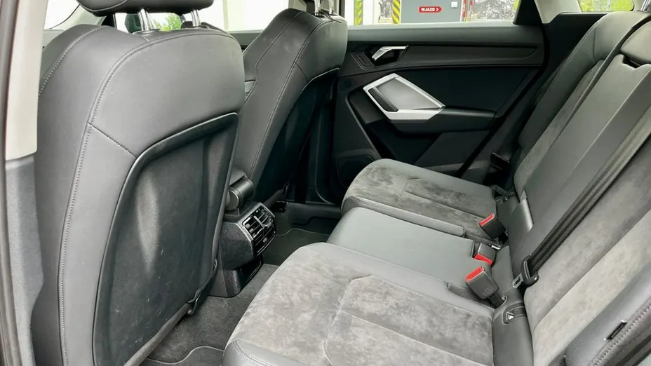 AUDI Q3 -