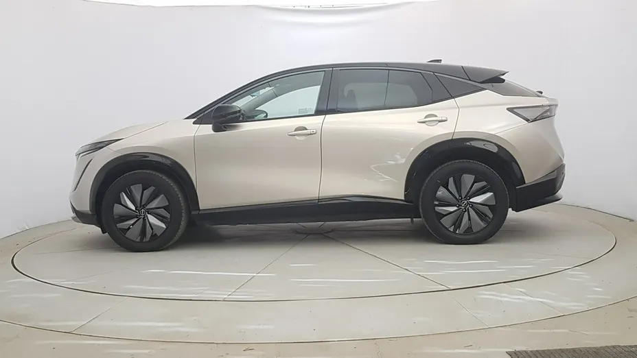 NISSAN Ariya -