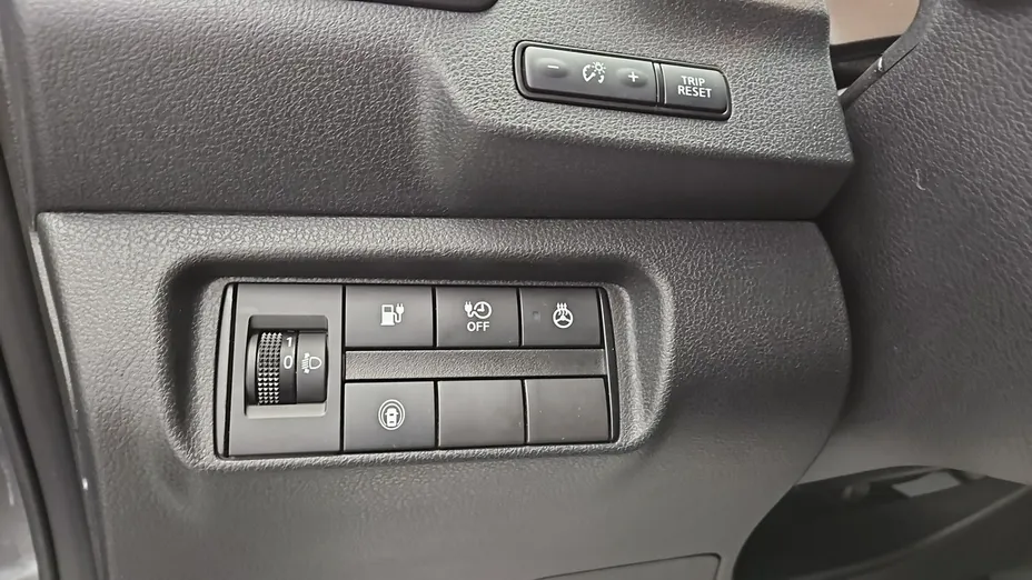 NISSAN Leaf -