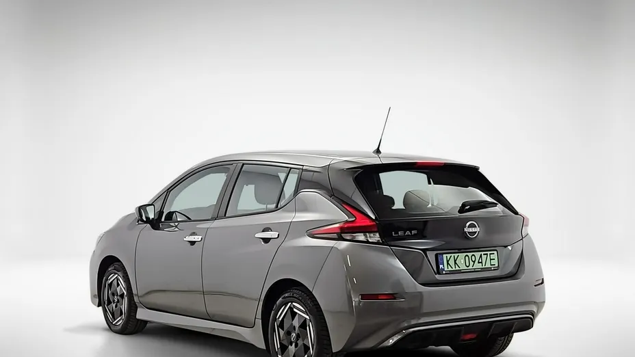 NISSAN Leaf -