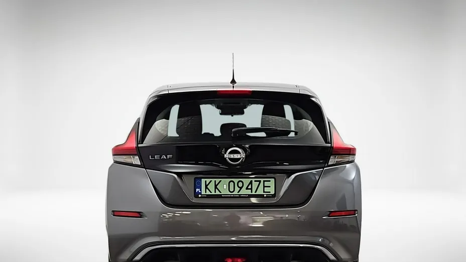 NISSAN Leaf -