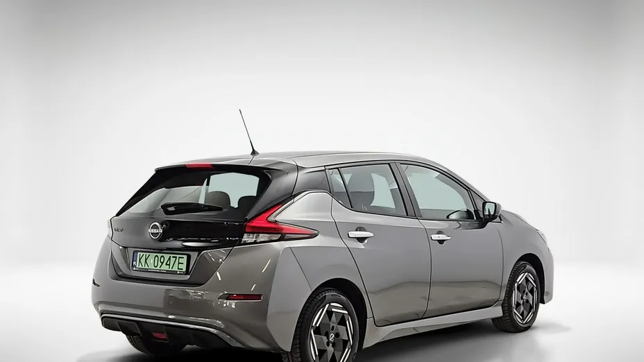 NISSAN Leaf -