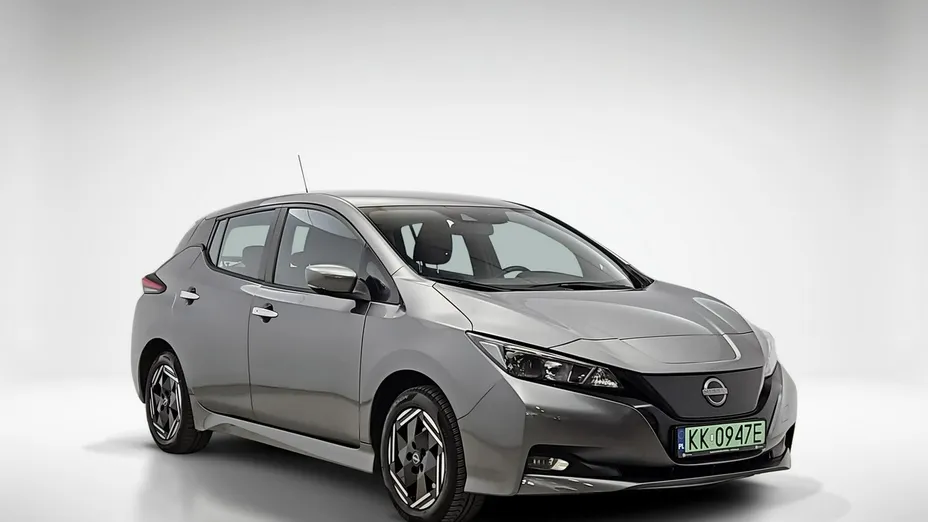 NISSAN Leaf -