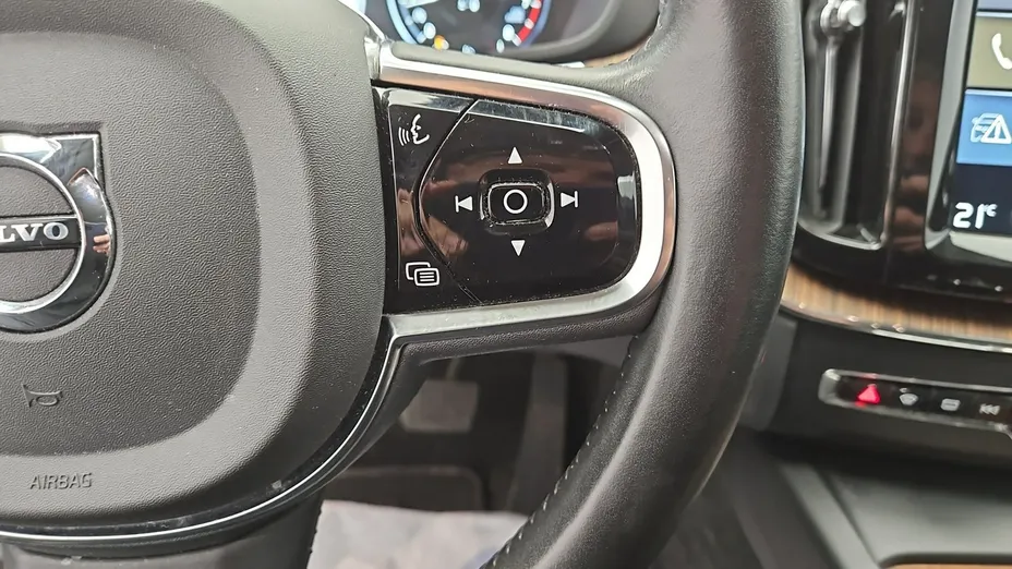 VOLVO XC60 -