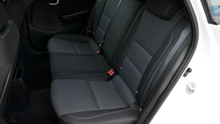 HYUNDAI i30 -