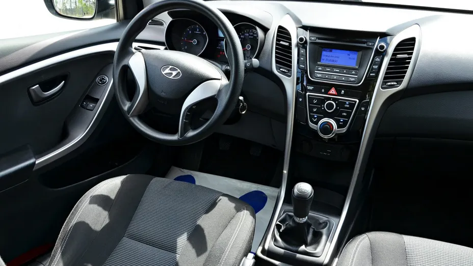 HYUNDAI i30 -