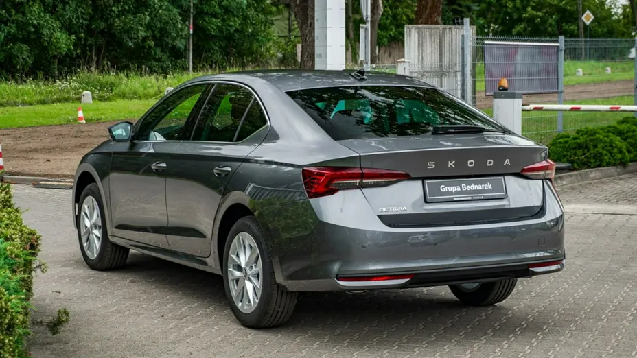 SKODA Octavia -