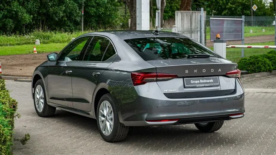 SKODA Octavia -