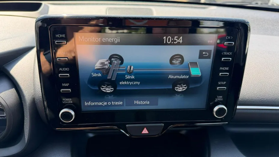 TOYOTA Yaris -