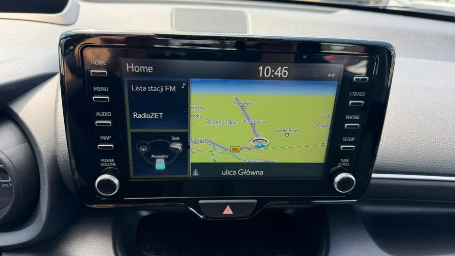 TOYOTA Yaris -