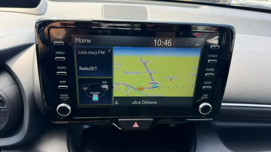 TOYOTA Yaris -