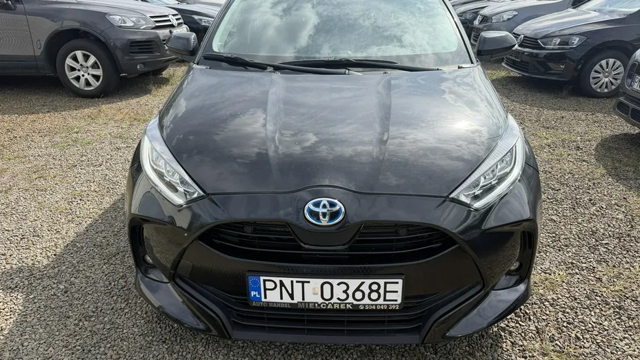 TOYOTA Yaris -