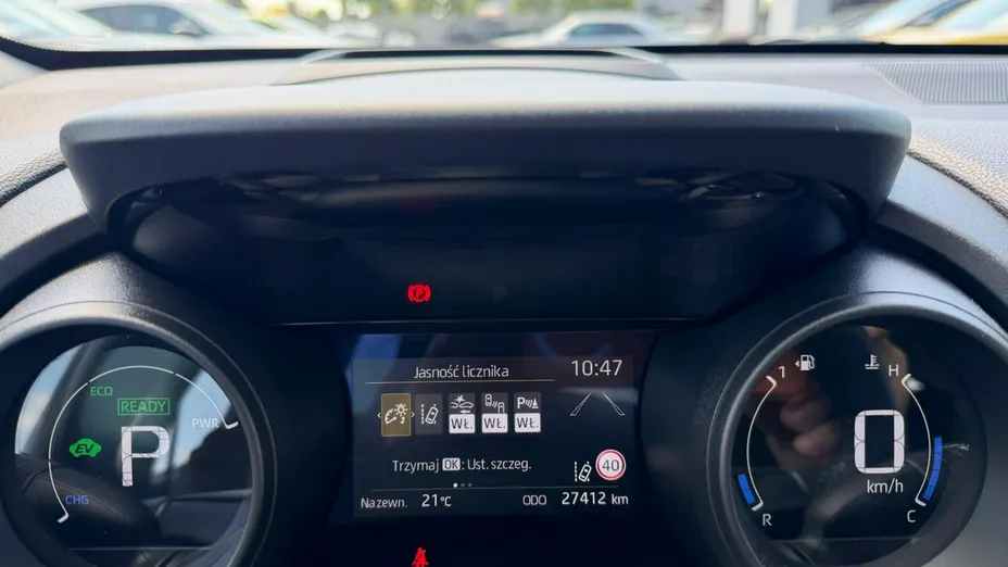 TOYOTA Yaris -