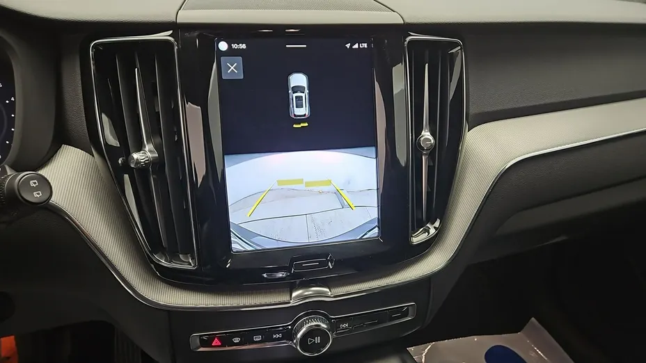 VOLVO XC60 -