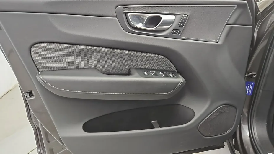 VOLVO XC60 -