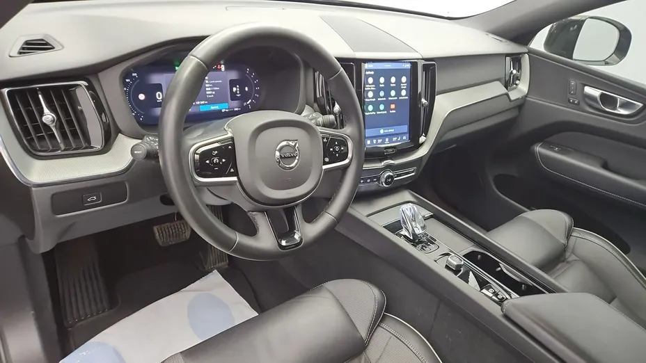 VOLVO XC60 -