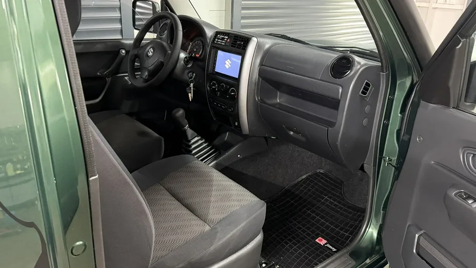 SUZUKI Jimny -