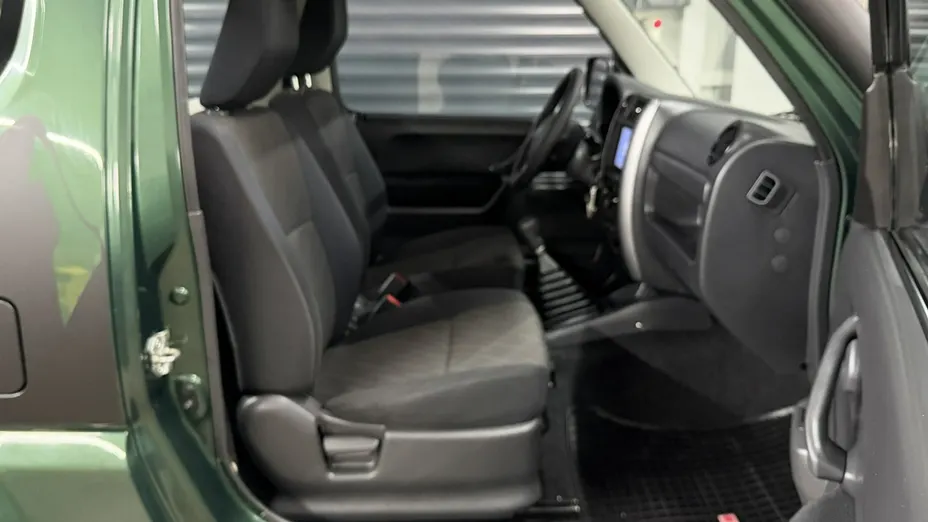 SUZUKI Jimny -
