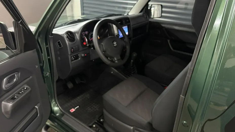 SUZUKI Jimny -