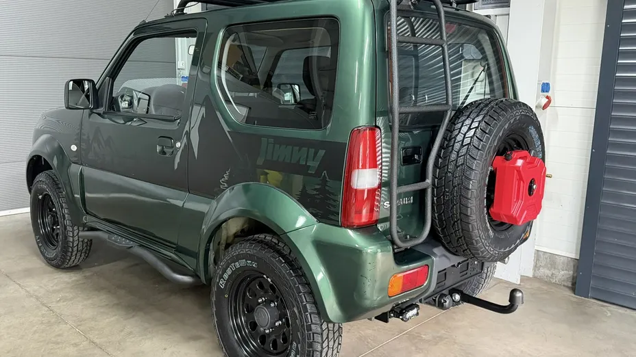 SUZUKI Jimny -