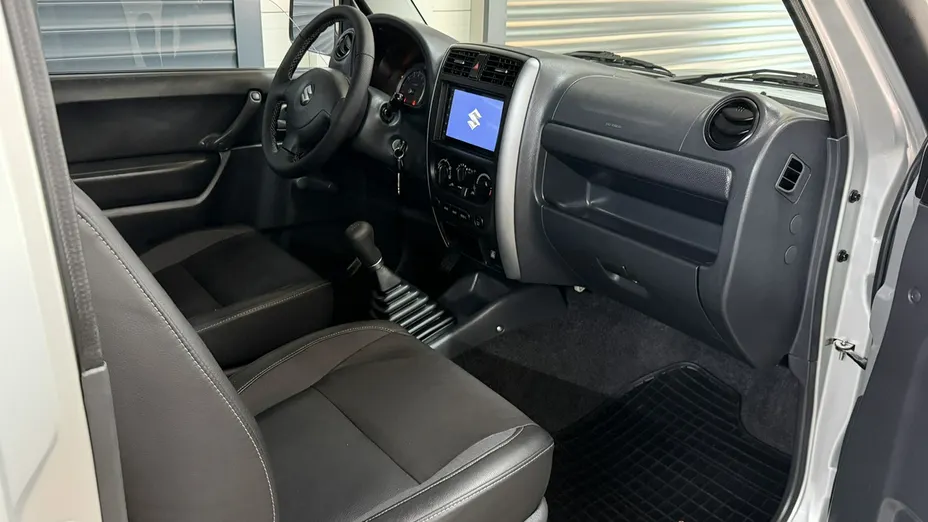SUZUKI Jimny -