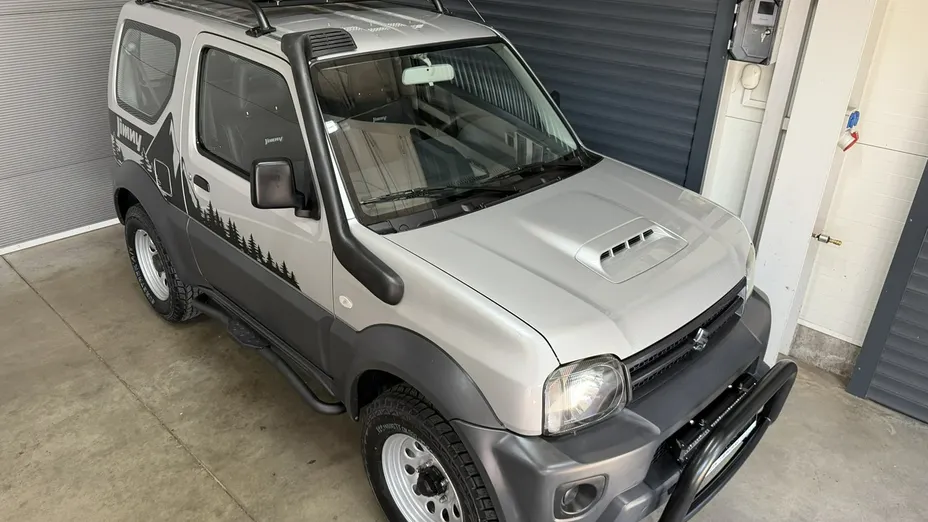 SUZUKI Jimny -