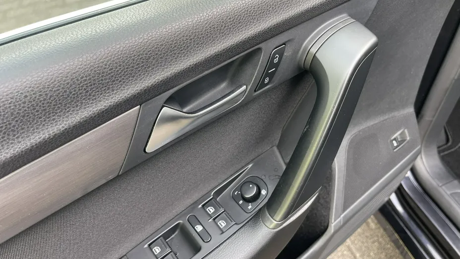 VOLKSWAGEN Passat -