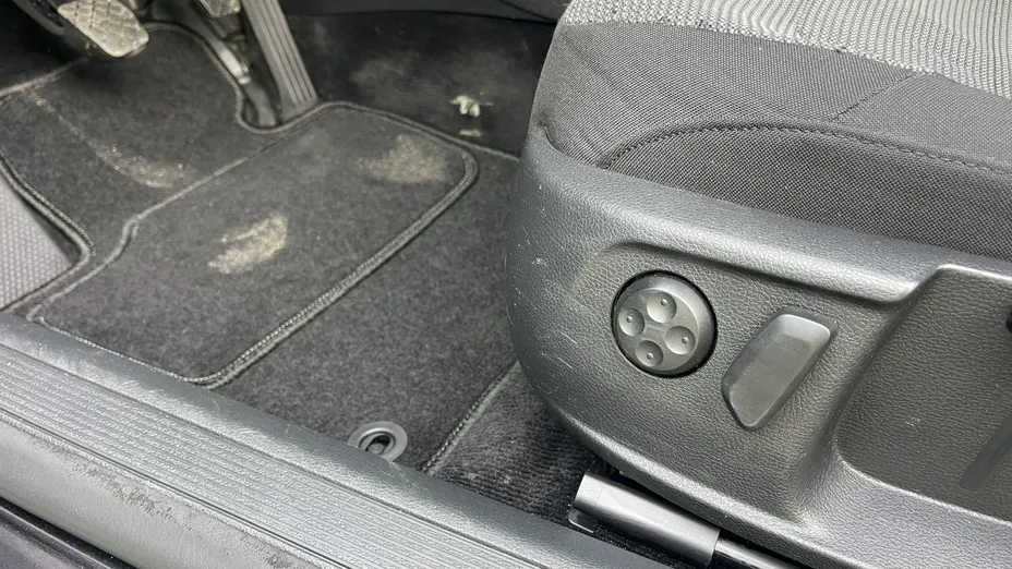 VOLKSWAGEN Passat -