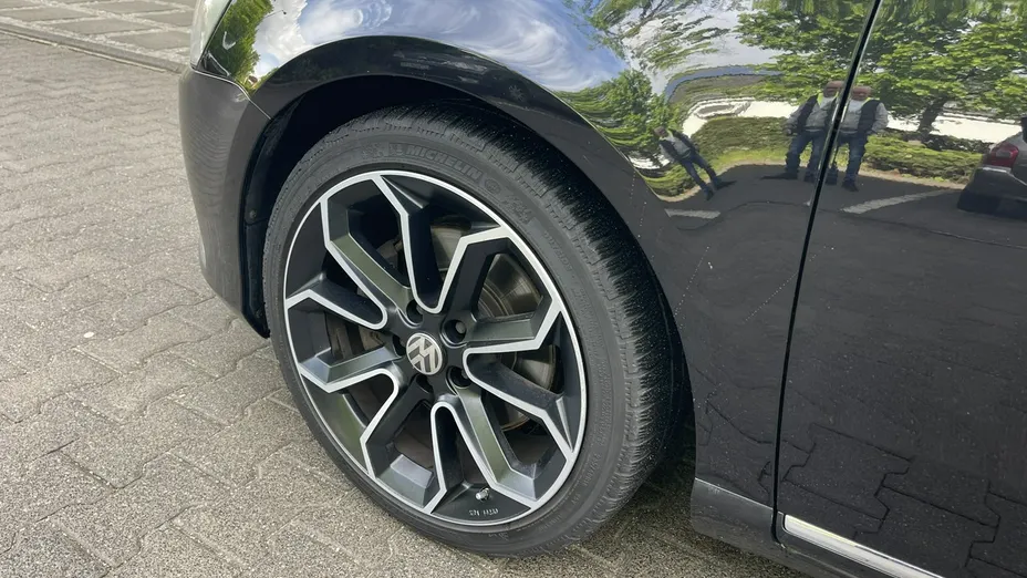 VOLKSWAGEN Passat -