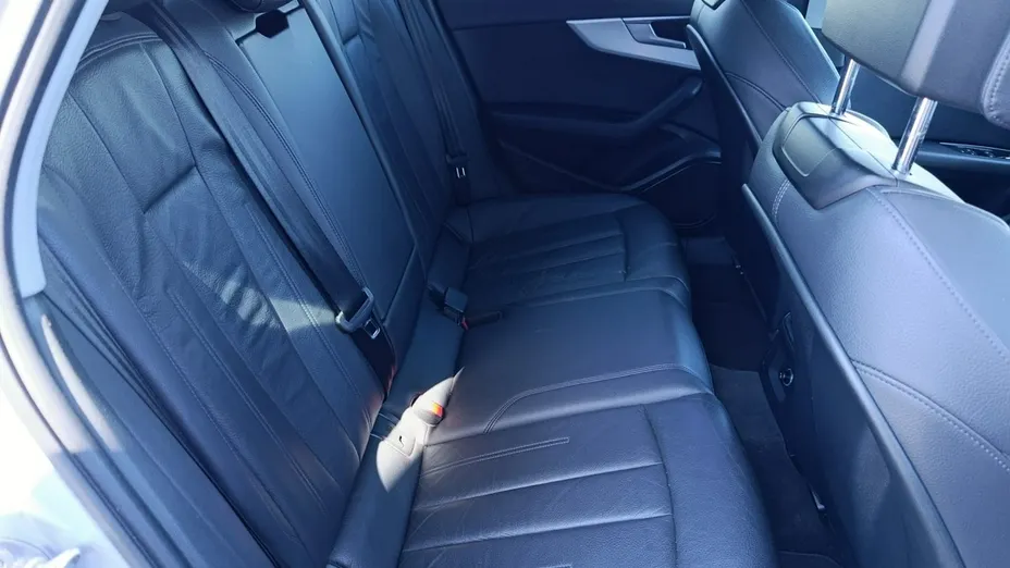 AUDI A4 -
