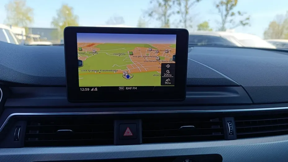AUDI A4 -