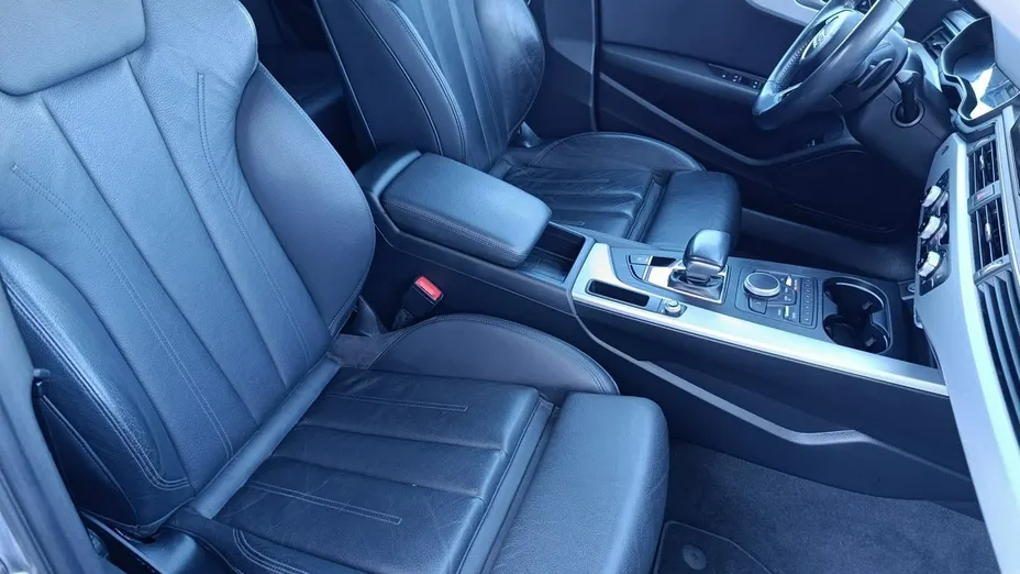 AUDI A4 -